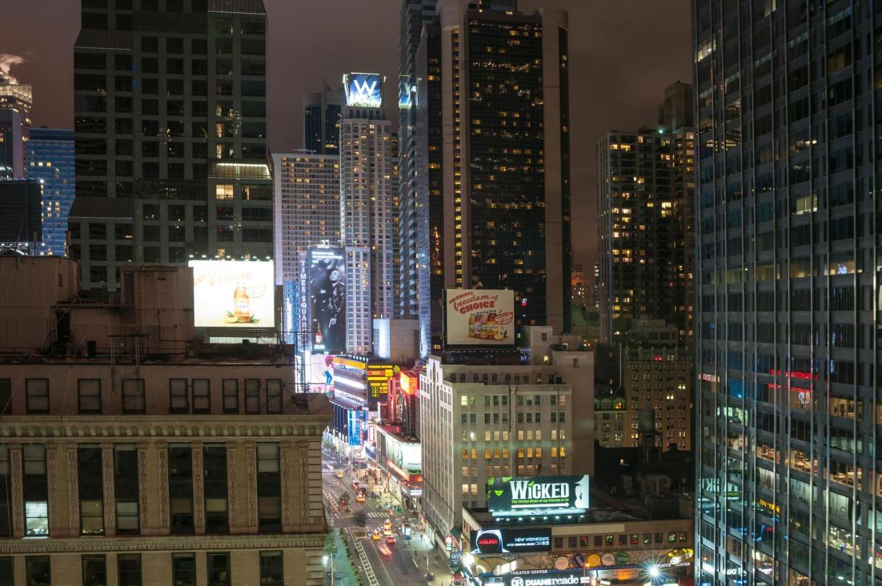 The Manhattan At Times Square New York City Exterior photo